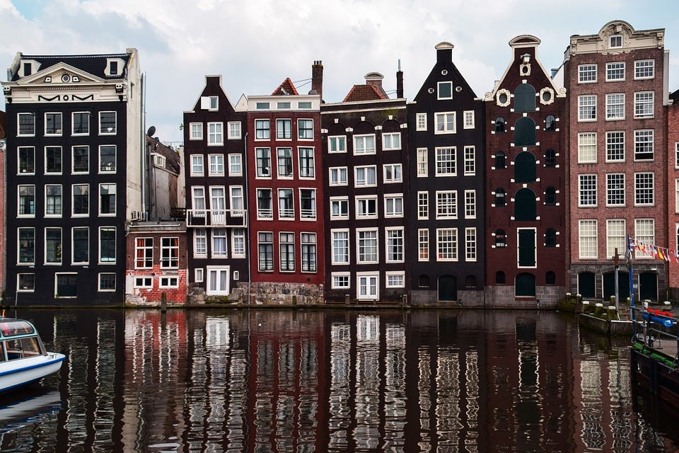 Amsterdamse woningmarkt ook internationaal hoog op de bubbellijst