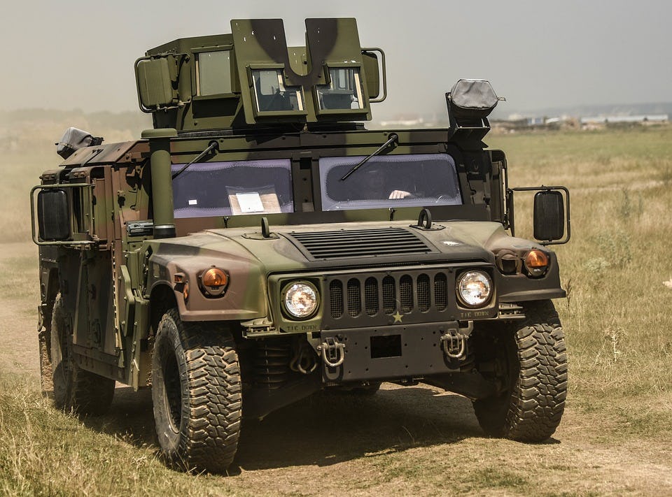 Transportverzekeraar TVM oppert inzet leger tegen gewelddadige verstekelingen
