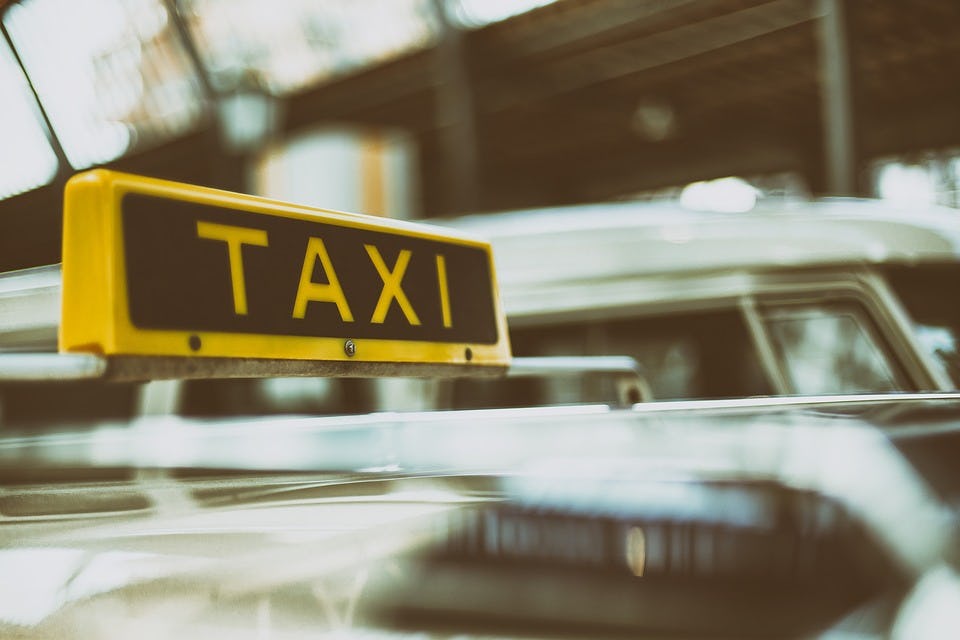 Diks: 'Veel taxi's rijden onverzekerd rond'