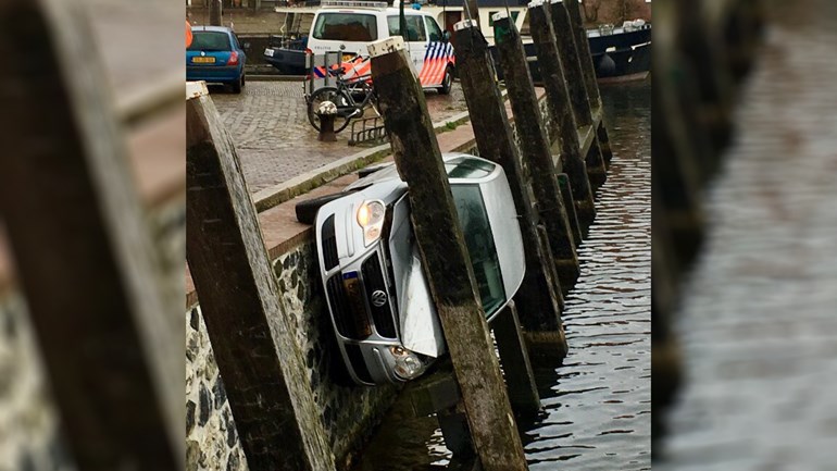 Praktijkvoorbeeld van autoschade (Bron: Gemeente Brielle)