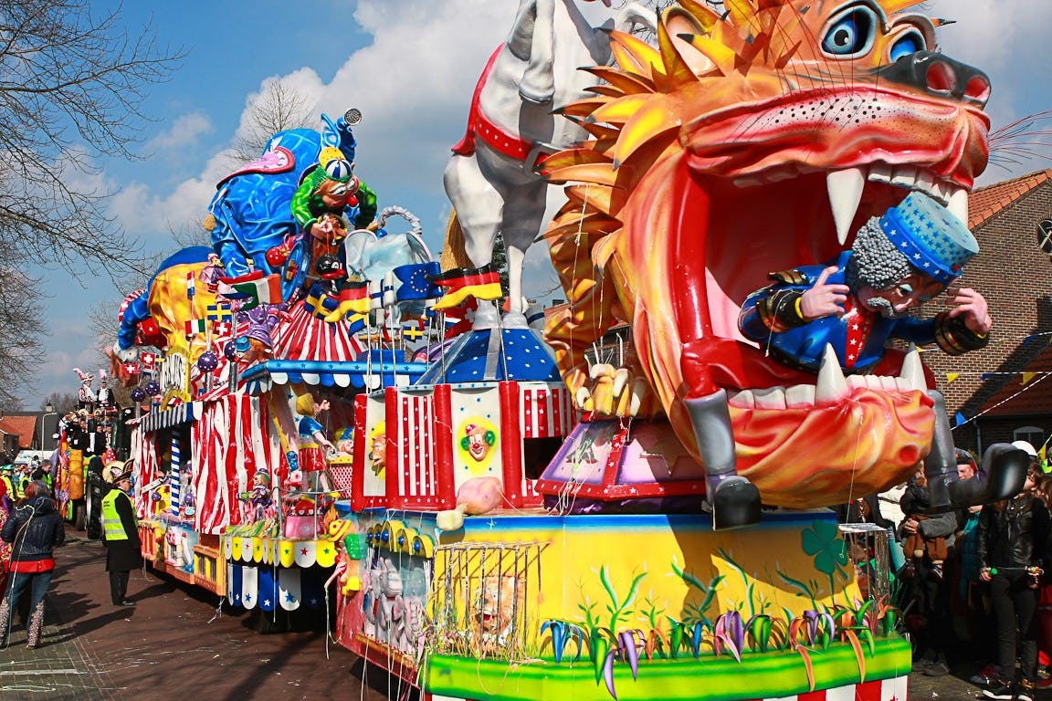 Verzekerd van een veilig carnaval: de cruciale rol van de tussenpersoon