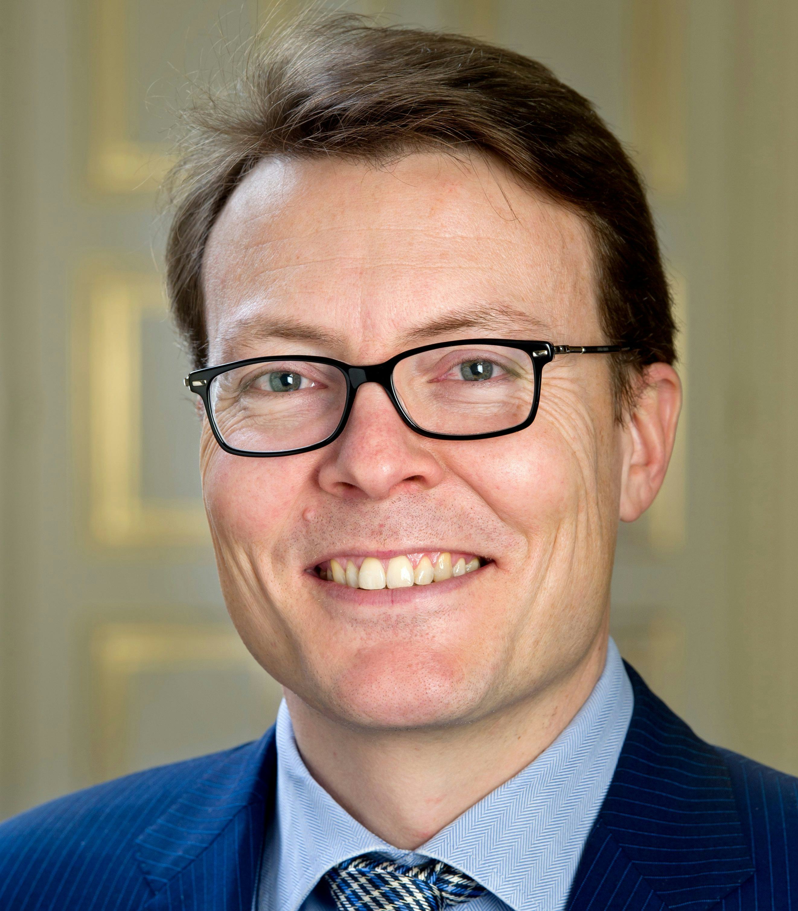 DEN HAAG - Portret prins Constantijn in Paleis Noordeinde.