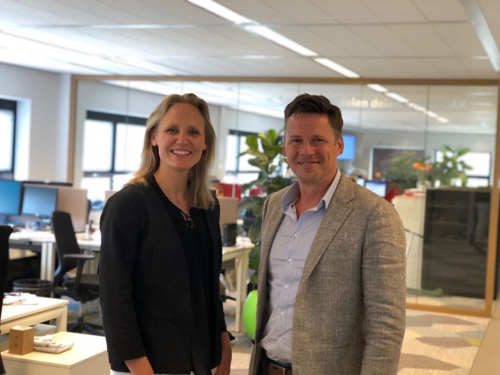 Marieke van Zuien, commercieel directeur  BNP Paribas Cardif en Tim Rijvers