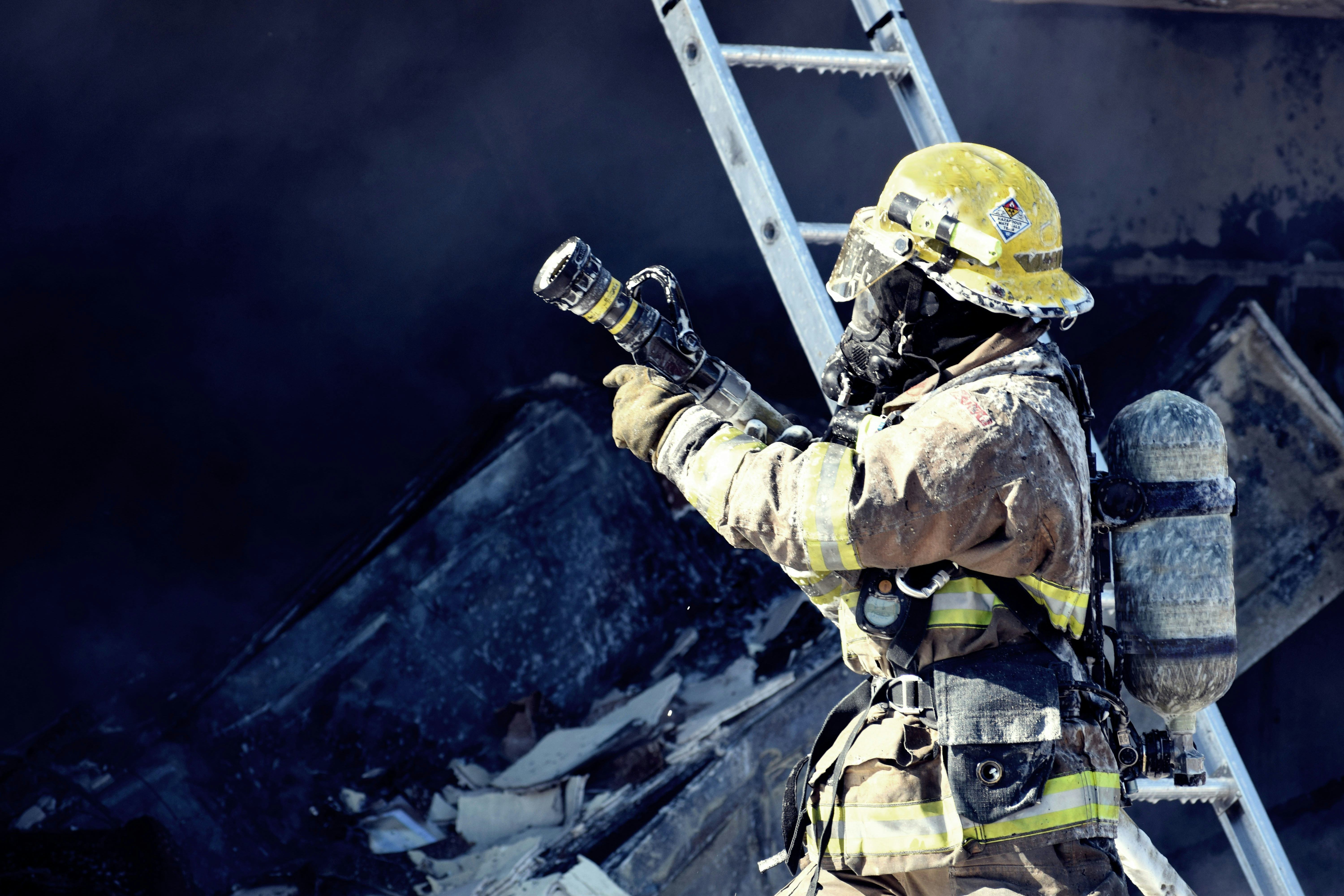 Johan van den Berg (Salvage): 'Vuurpijlen onder het dakbeschot belangrijke oorzaak branden'