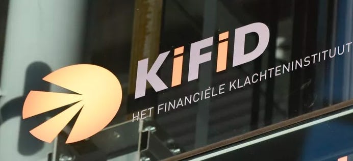 Consument haalt bakzeil bij Kifid over hoge omzettingskosten