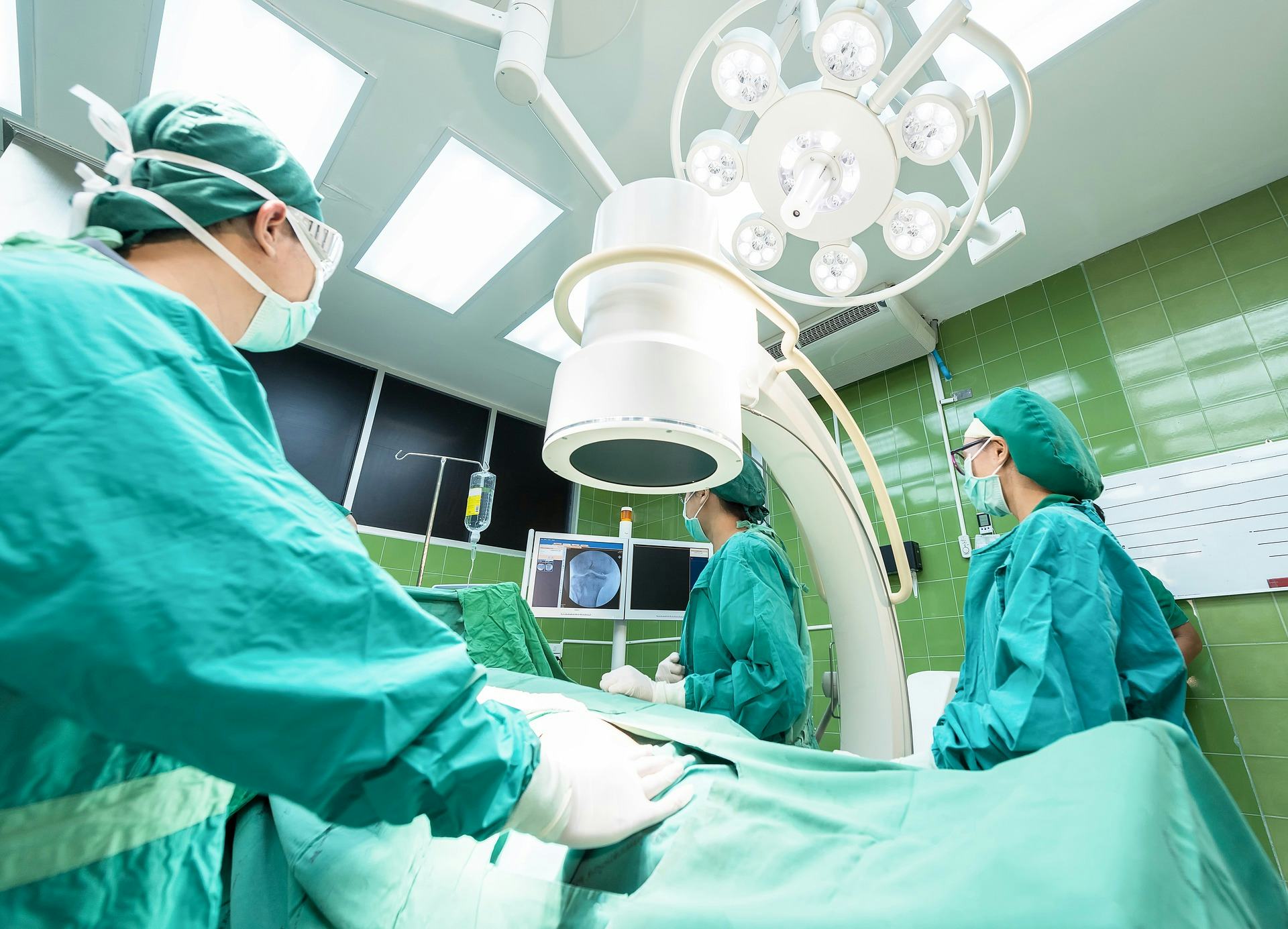 Belgisch ziekenhuis rekent 1.100 euro per nacht éxtra voor eenpersoonskamer: geen dekking