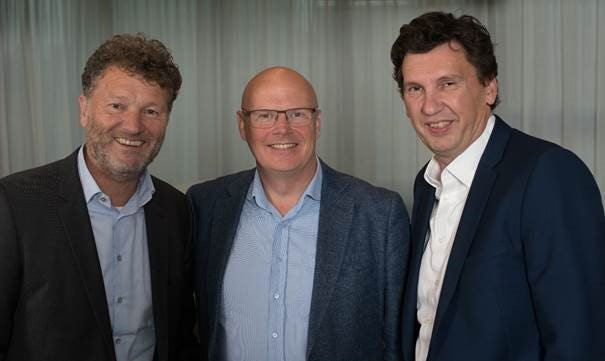Van links naar rechts Mike van Engelen (Söderberg en Partners Netherland)s en Rick Wassenaar en Maarten Luiken  (MijnGeldzaken.nl).