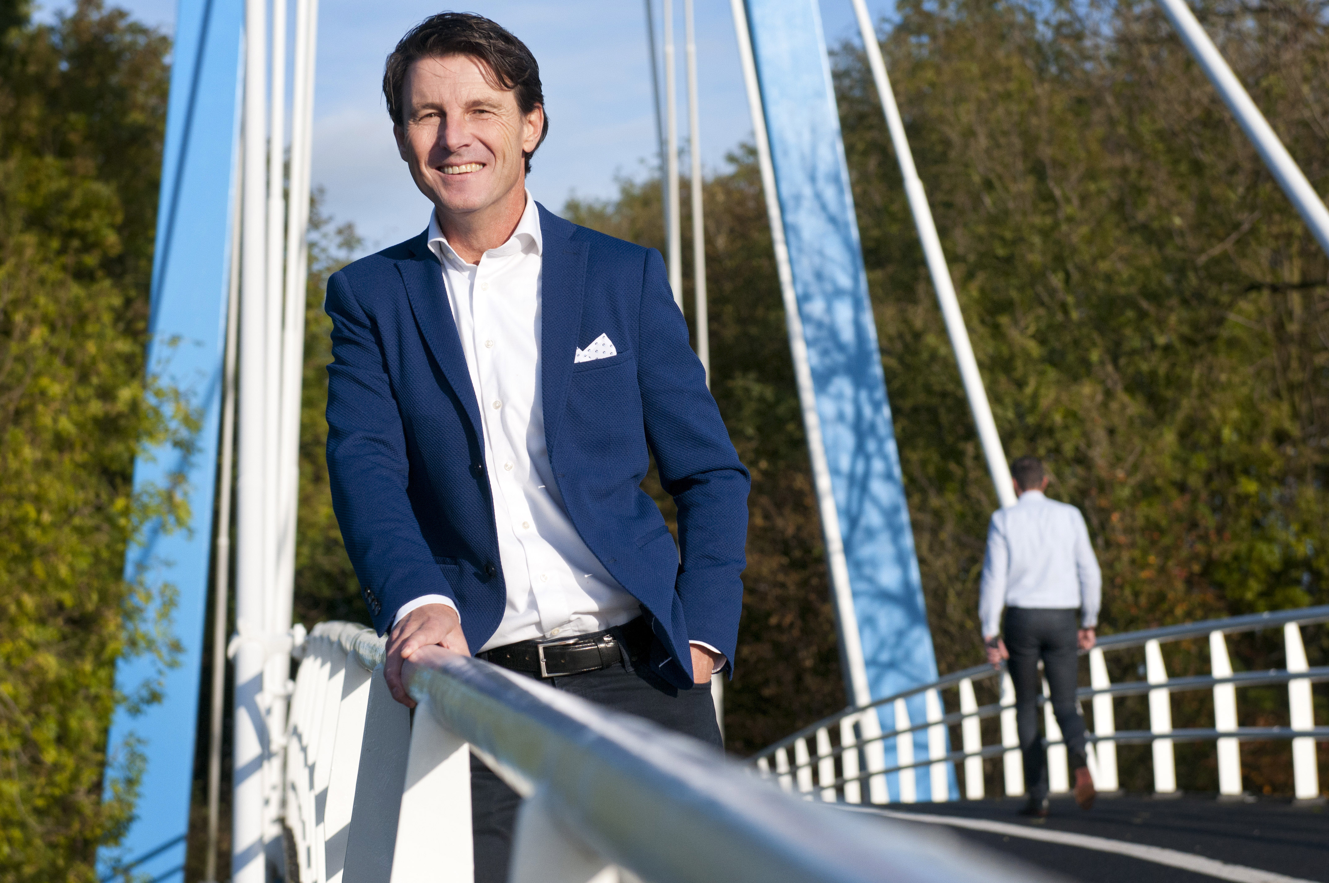 'Juist de lokale adviseur is onmisbaar in de zakelijke markt'