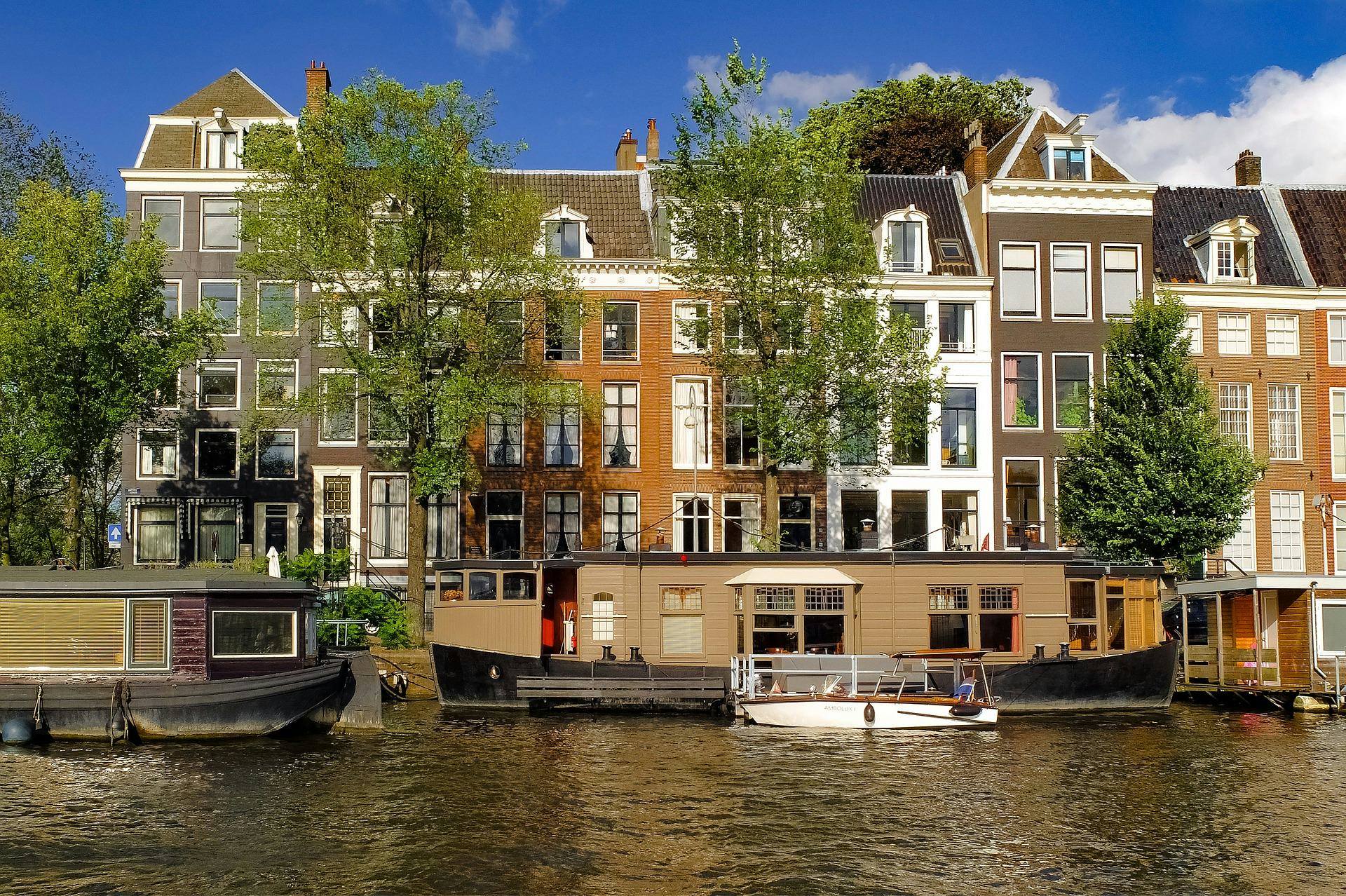 Amsterdam voert zelfbewoningsplicht in: 'Het zou nog wel wat scherper kunnen'