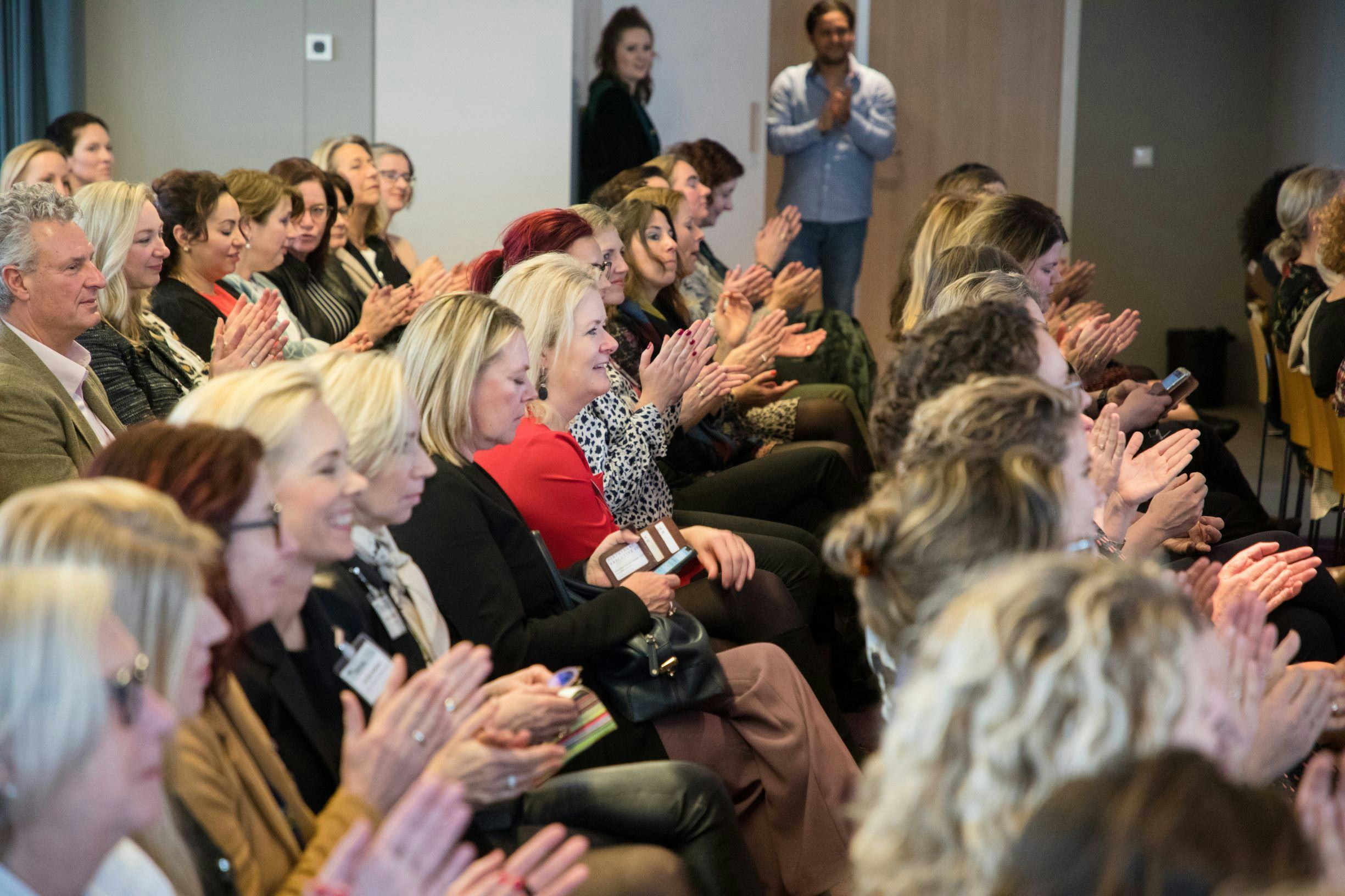 AM 75 topvrouwen voortaan top 100