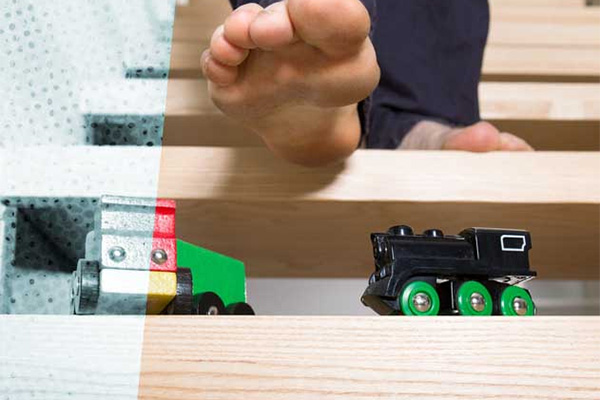 Feit of fabel: tijdens thuiswerken van de trap vallen, werkgever is aansprakelijk