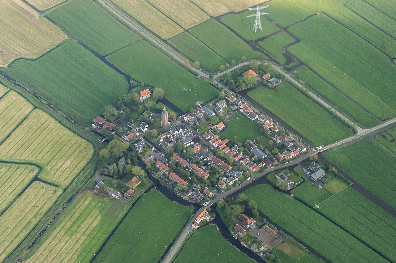 Grote zak geld uit de stad irriteert dorpsbewoners