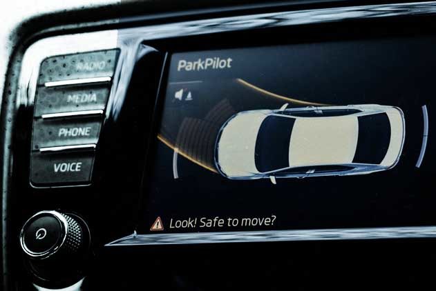 Is schade veroorzaakt terwijl u zelf de ADAS heeft uitgeschakeld, verzekerd?