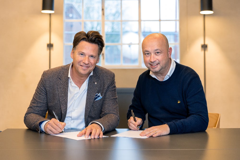DAK-directeur Tim Rijvers (links) en oprichter van Autoleaseman Maik Dielissen (rechts) starten samen Mobility Lease Platfrom
