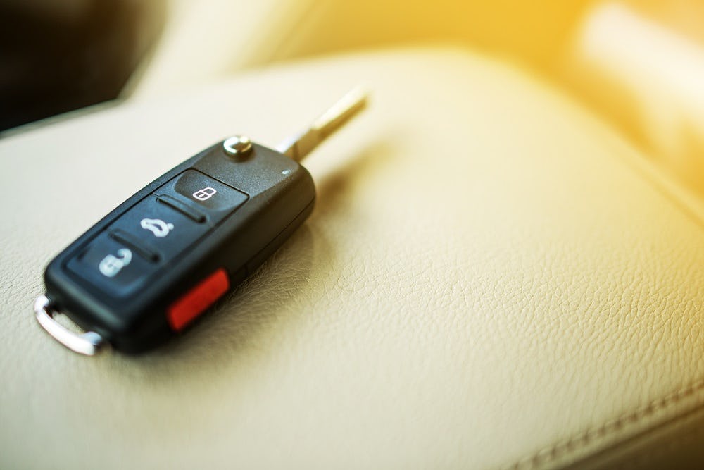 ASR draait ondanks aanwezigheid sleutel in auto op voor diefstal