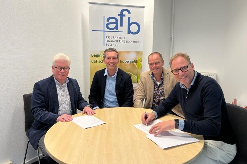 Rob Bosland (links) met het team van Advies en Kies: vlnr Niels Dubbeldam, Mark Hogendorf en Arjan van der Korst.