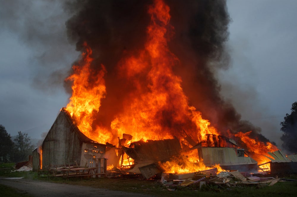 Onderzoeksraad voor Veiligheid: aanpak stalbranden stagneert