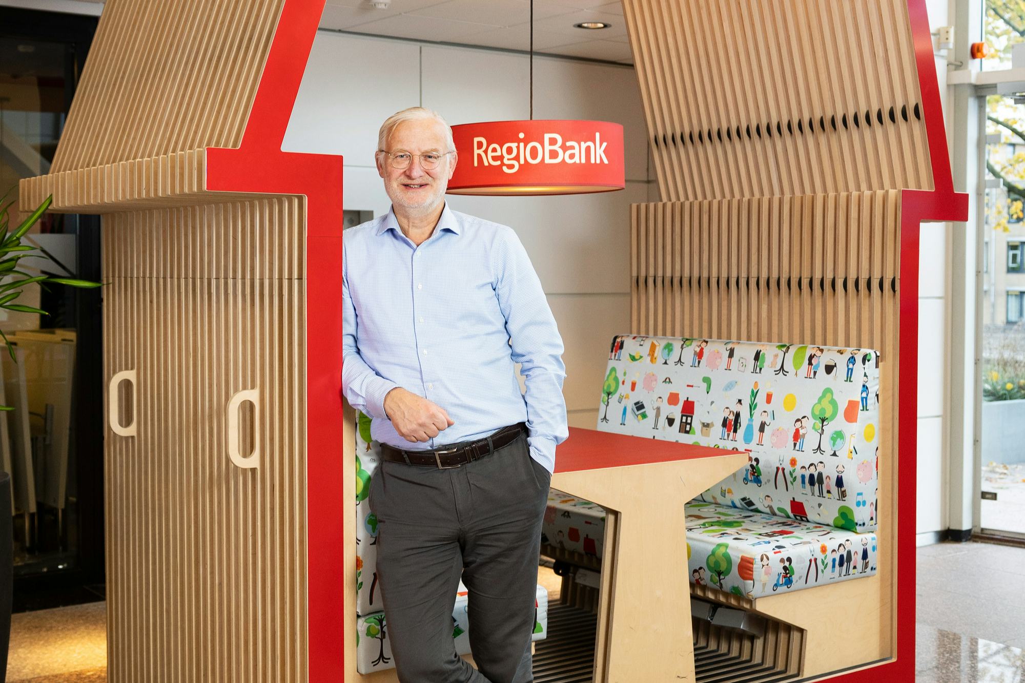 Wispelweij (RegioBank): 'Laat ons maar een beetje de luis in de pels zijn'