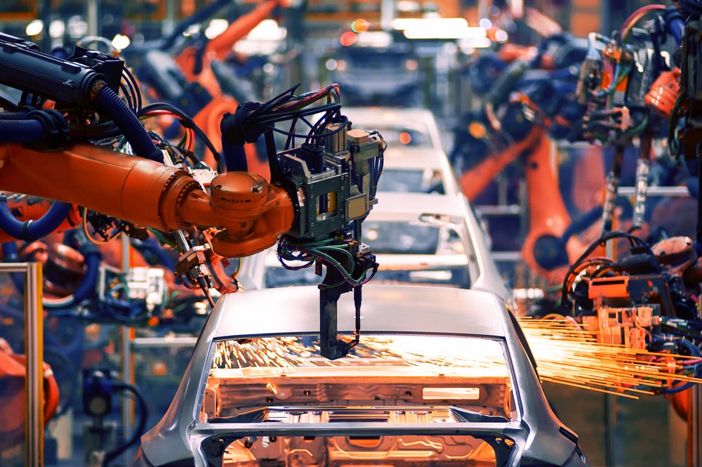 'Fabrikanten onttrekken in 2030 kwart miljoen auto's aan casco-markt'