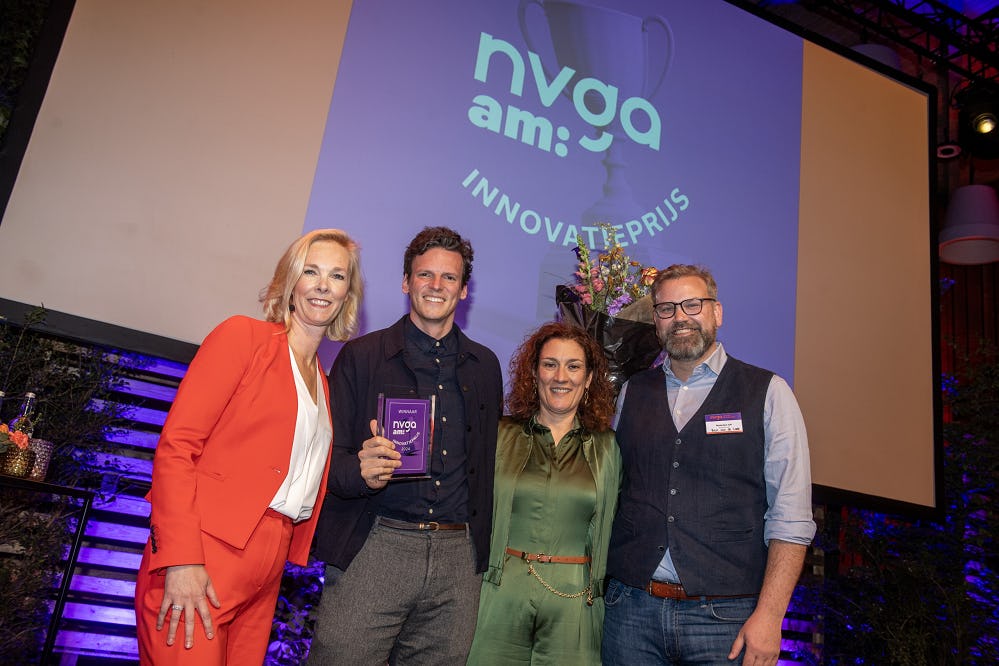 Uitreiking NVGA AM Innovatieprijs, Dirk Huibers tweede van links