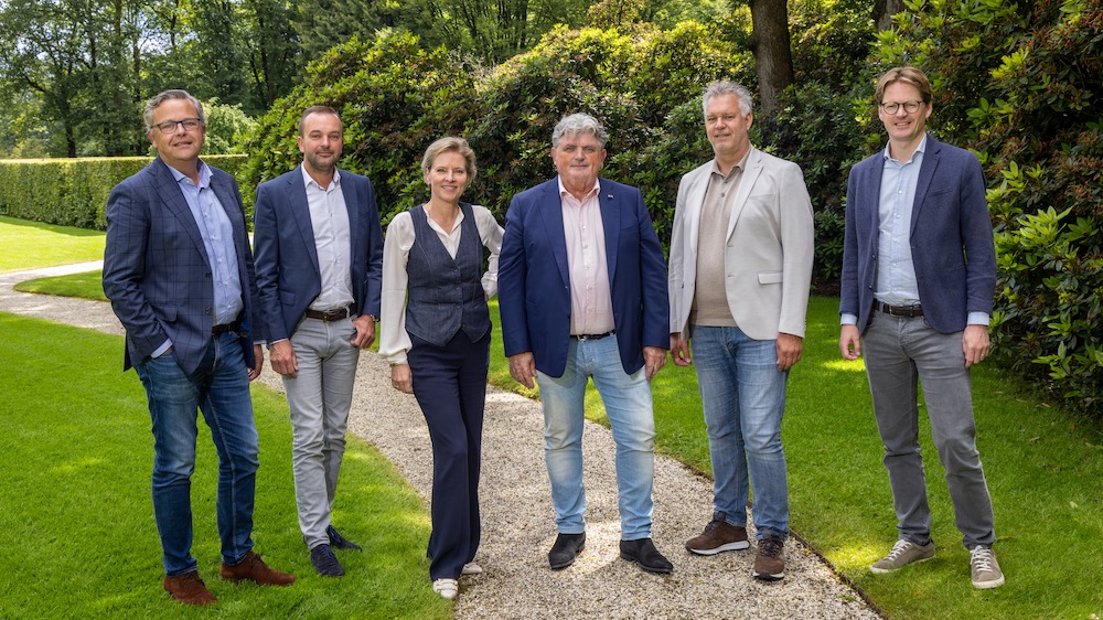 Het bestuur van Heinenoord Holding met Arjan Hakkennes, Coen Vermeulen, Maud Martens, Arie van den Berg, Jan van der Struik en Derek Mol.