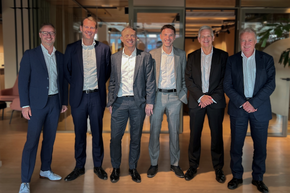 Michel van der Sluis (Fortrum), Robin Bouman (Yellowtail Conclusion), Jaap van Raak (Fortrum), Matthijs Mons (Yellowtail Conclusion), Simon Collingridge (Fortrum) en Tony Ward (Fortrum).