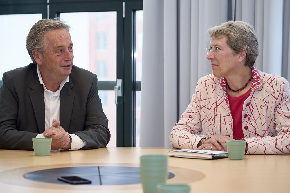 Harold Herbert en Fieke van der Lecq (C) Fred Libochant Fotografie