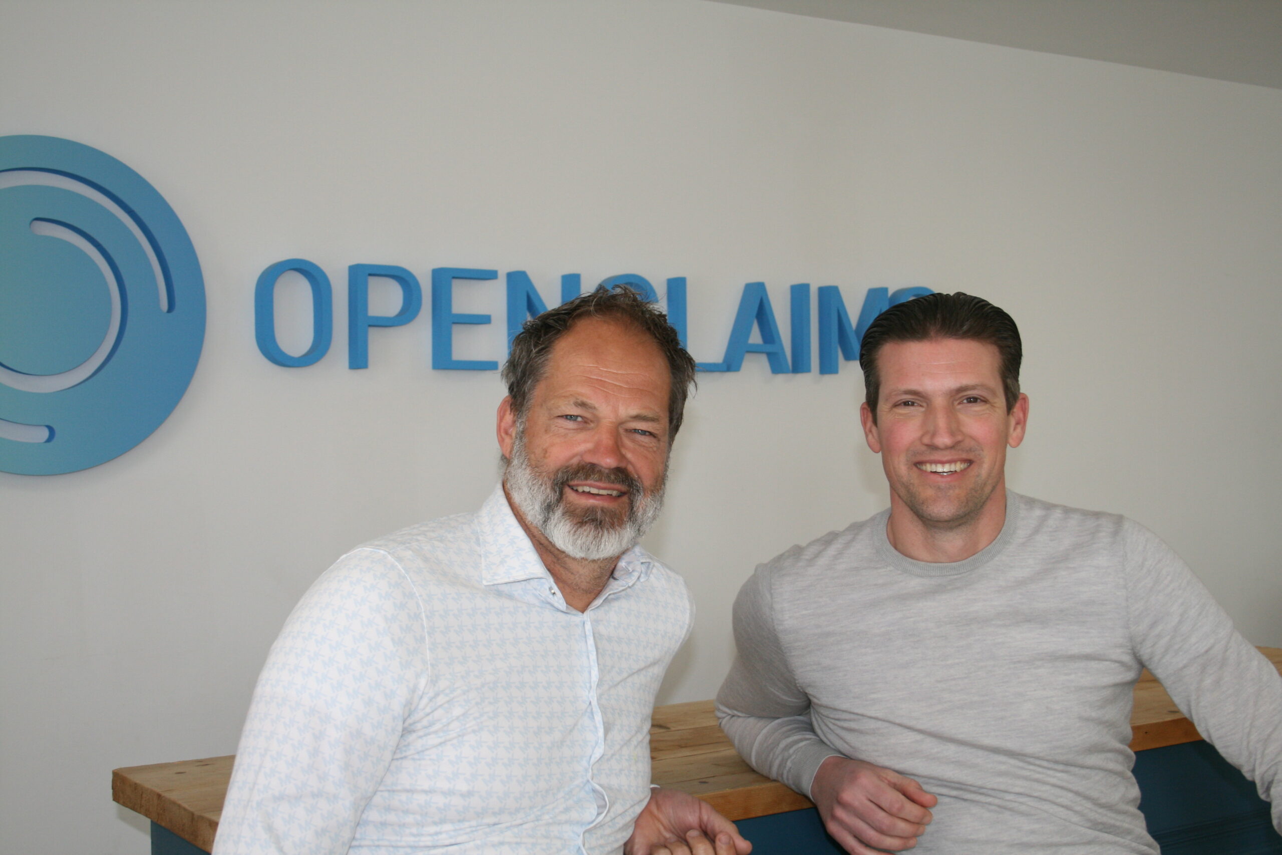 Jeroen Morrenhof (links) en Stephan Stergiou (CEO Openclaims, rechts)