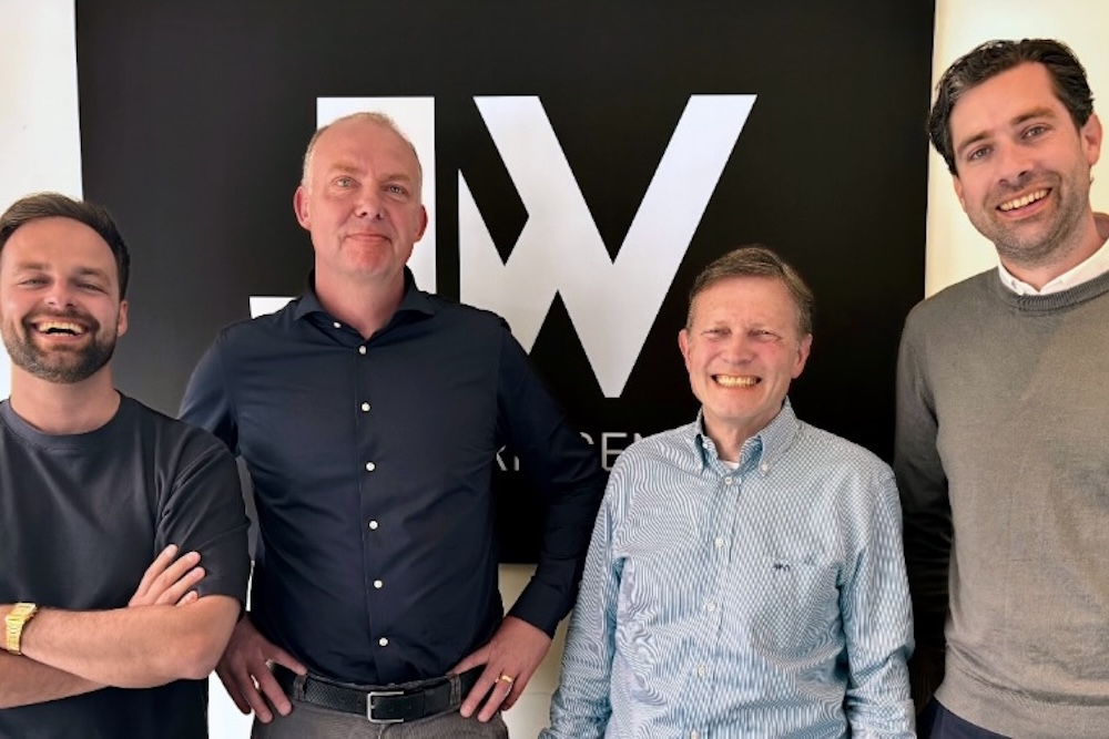 V.l.n.r.: Dennis Spaan en Remco Teerhuis (JW Volmacht), Dick van Leuven en Ernst Dekker (Novulo)