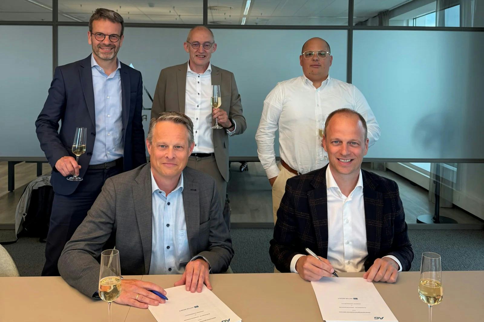 V.l.n.r.: Benoît Fontaine, Barend van der Wall & Patrick van Obergen (AG), Pascal Durant & Jeroen Baart (Intermont)