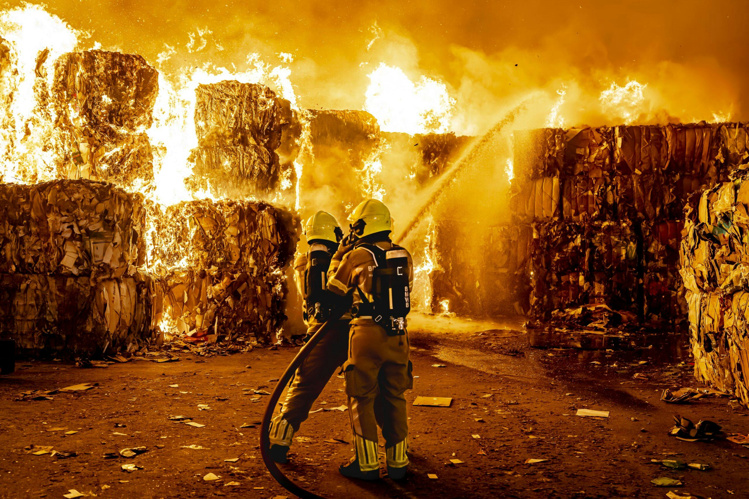 Op 3 juni was er een zeer grote brand bij van Puijfelik Recycling Oosterhout, ANP