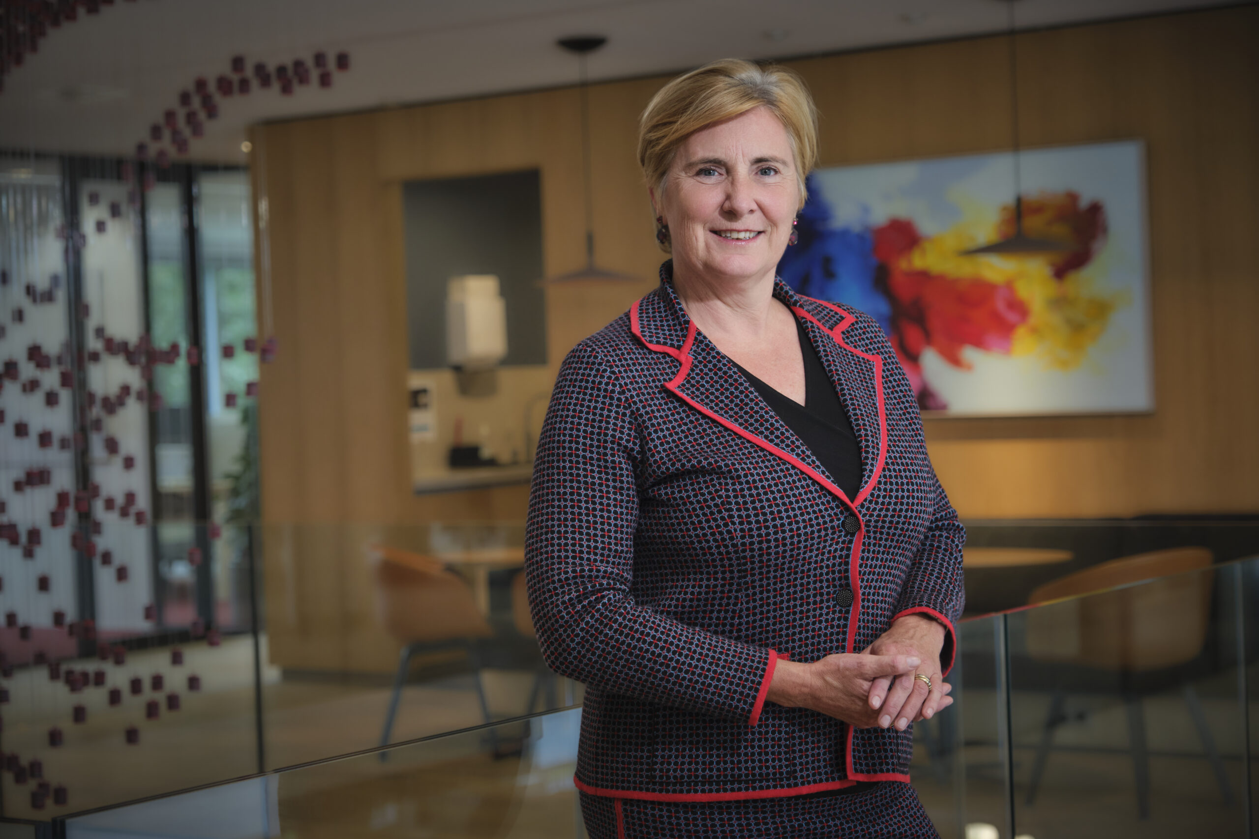 "Wat ASN en Triodos zijn voor duurzaamheid, willen wij zijn voor 50-plus," vertelt ceo Seada van den Herik (C) Fred Libochant Fotografie