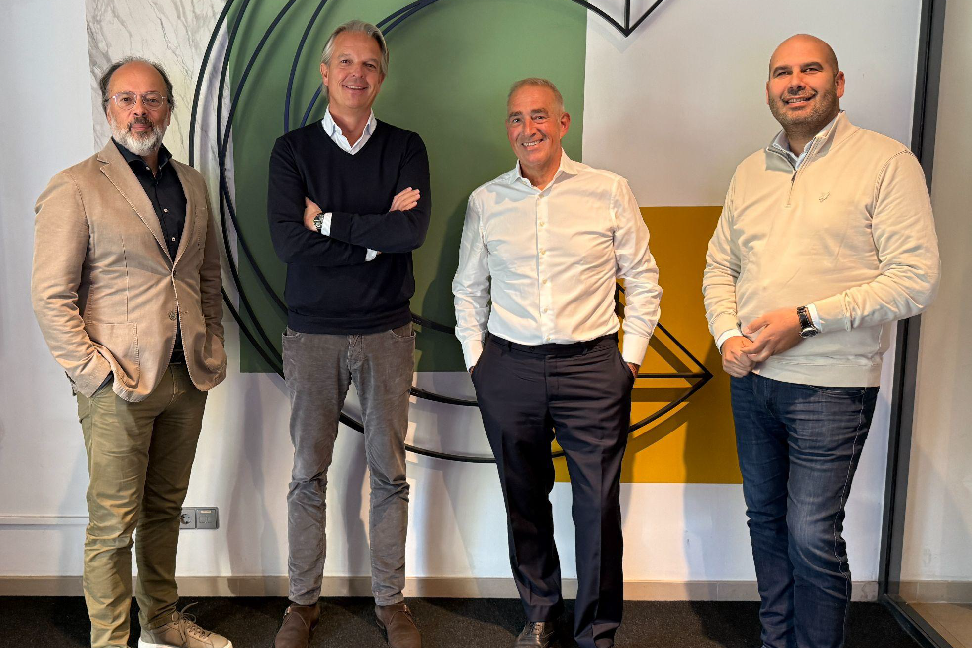 V.l.n.r.: Jan Hamburger (Turien & Co), Sander Kernkamp (Loxxo), Peter van Geijtenbeek (Turien & Co) en Vincent van Lierop (Loxxo)