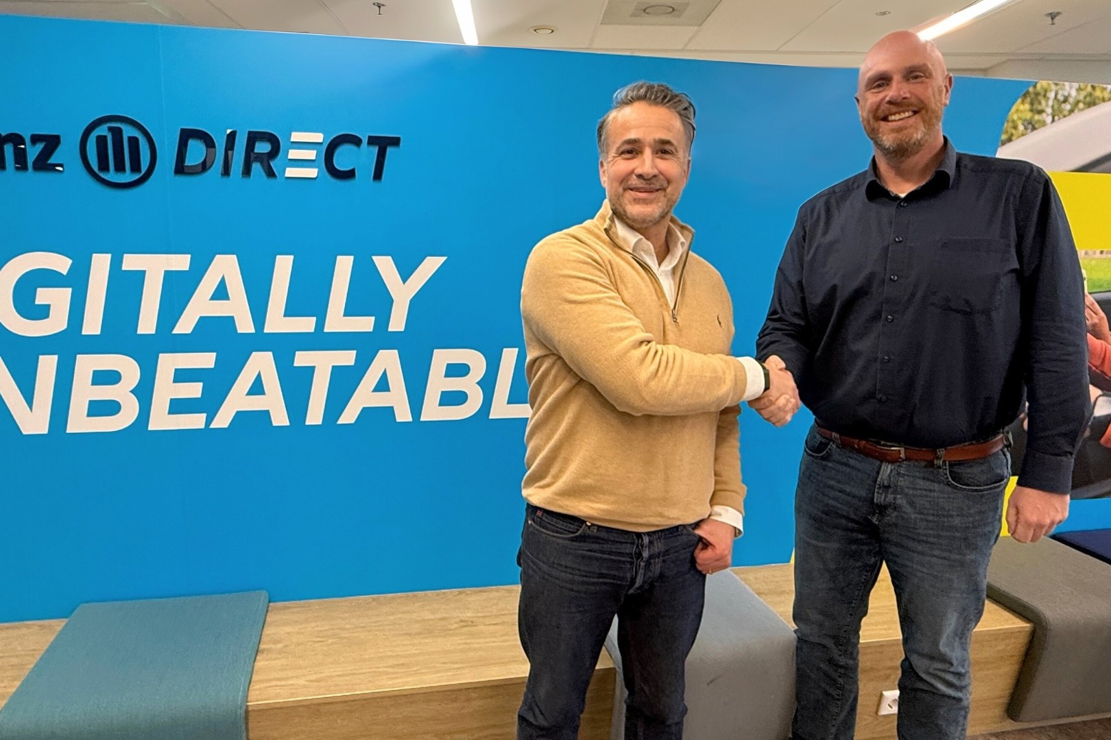 Alessandro Sta, directeur van Elex Nederland (links) en Sebastiaan van Dodewaard, Head of Claims bij Allianz Direct | Beeld: Elex Nederland