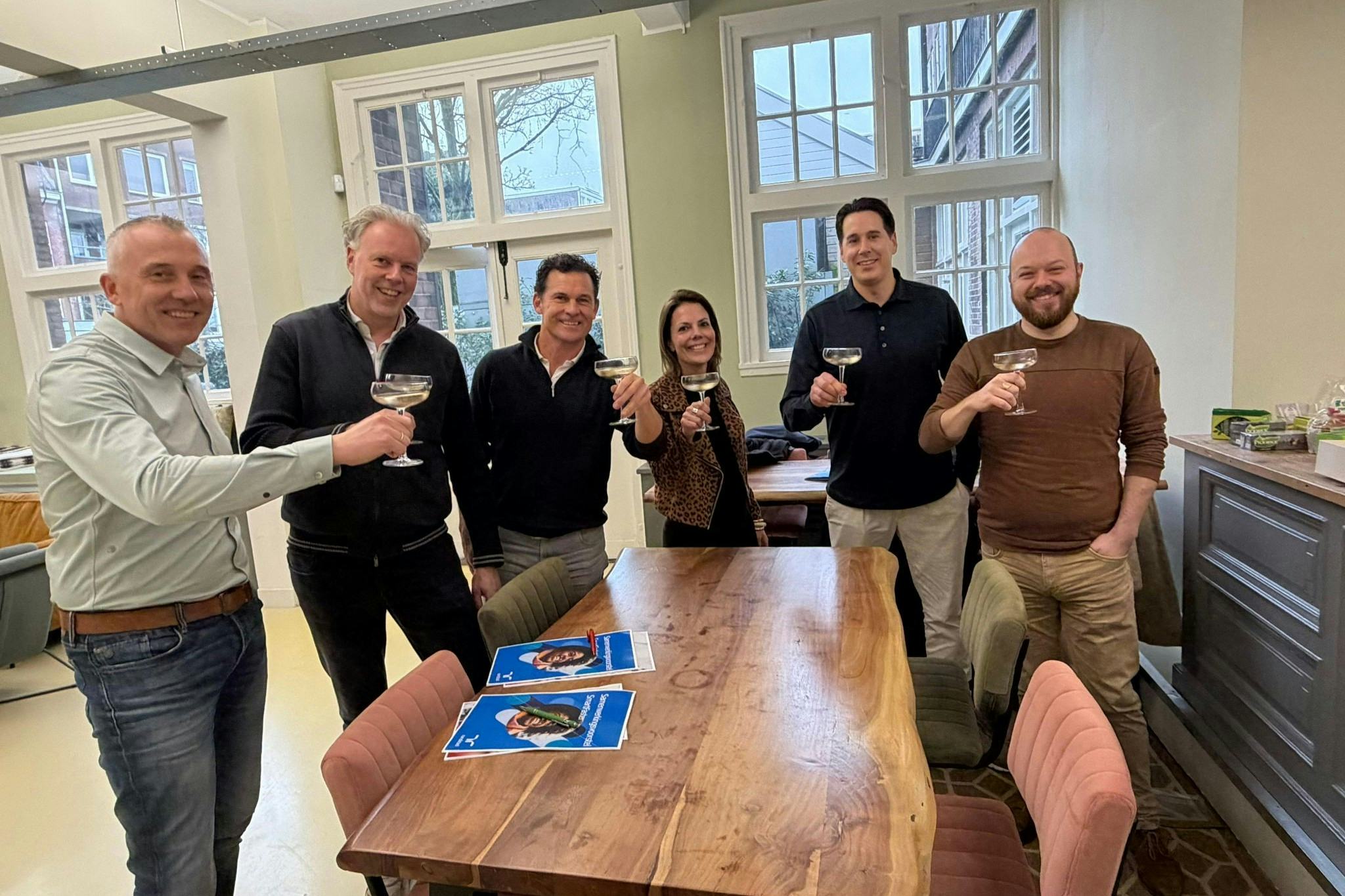 vlnr: Alex Groenewegen (Randstad) , Michiel Koopman (SmartFaster), Maurice Jacobs (smartFaster), Ellen Verheijen (Randstad), Dwayne Berben (Randstad) en Luuk Hofs (SmartFaster)