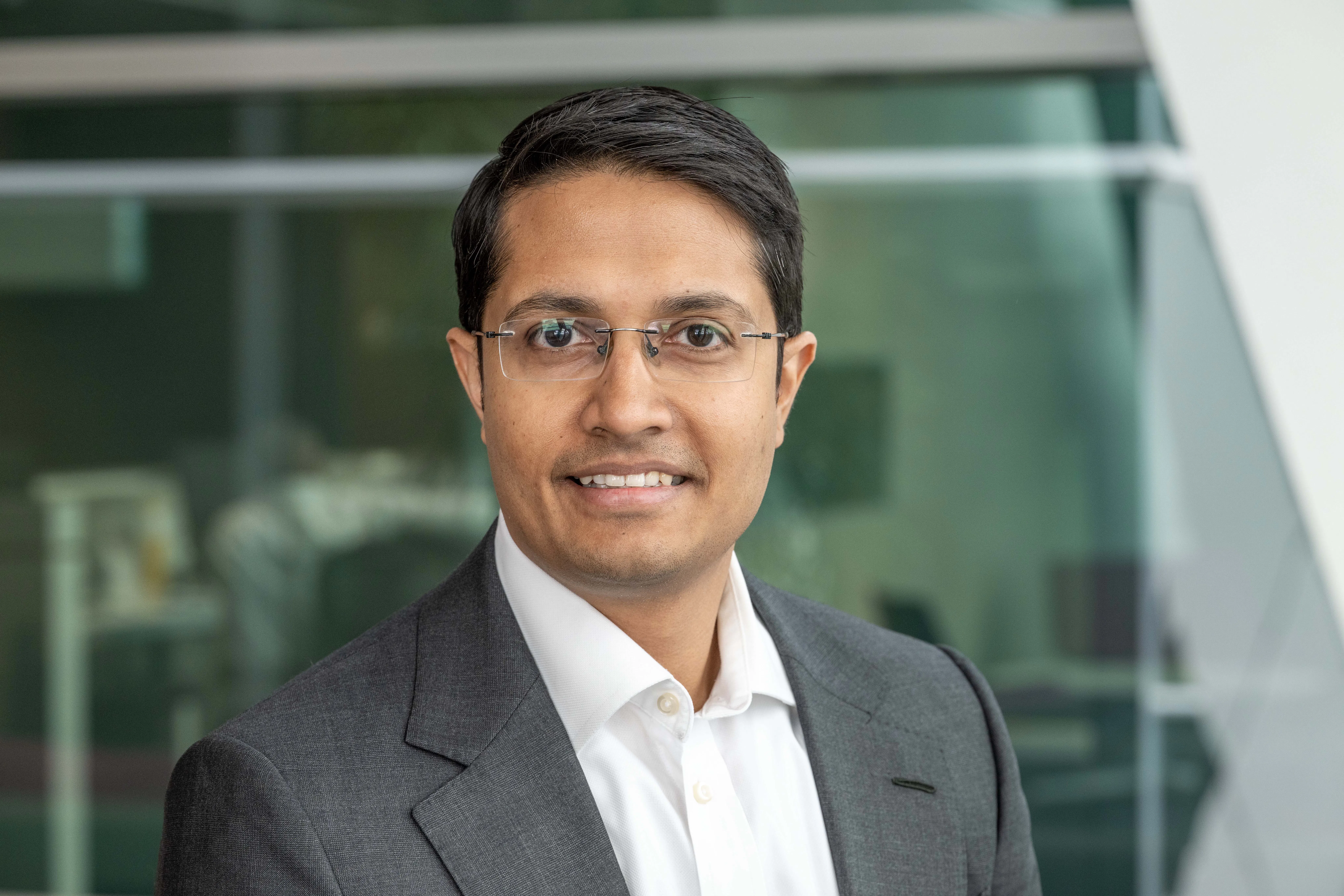 Kartik Joshi (EY): “Composable platforms stellen je in staat om binnen het hele ecosysteem componenten snel te verbeteren of te vervangen als er betere beschikbaar komen.” 