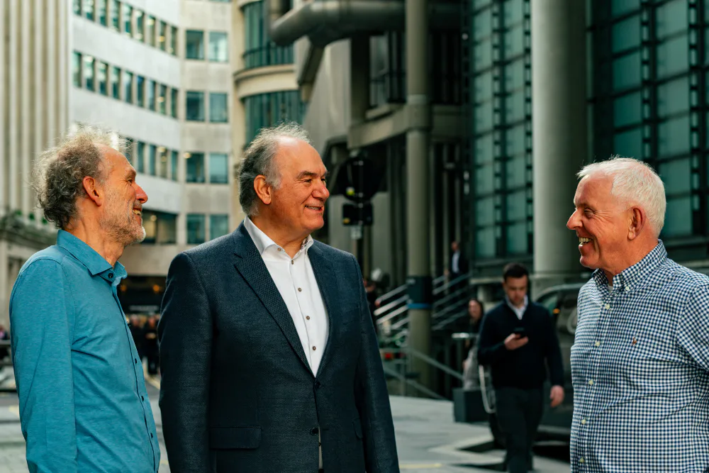 Voor Lloyd's of London, begin maart dit jaar. V.l.n.r.: Jelte Buikema (ClubZeker), Ralph van Helden (Licent) en Kasper Huizinga (ClubZeker)