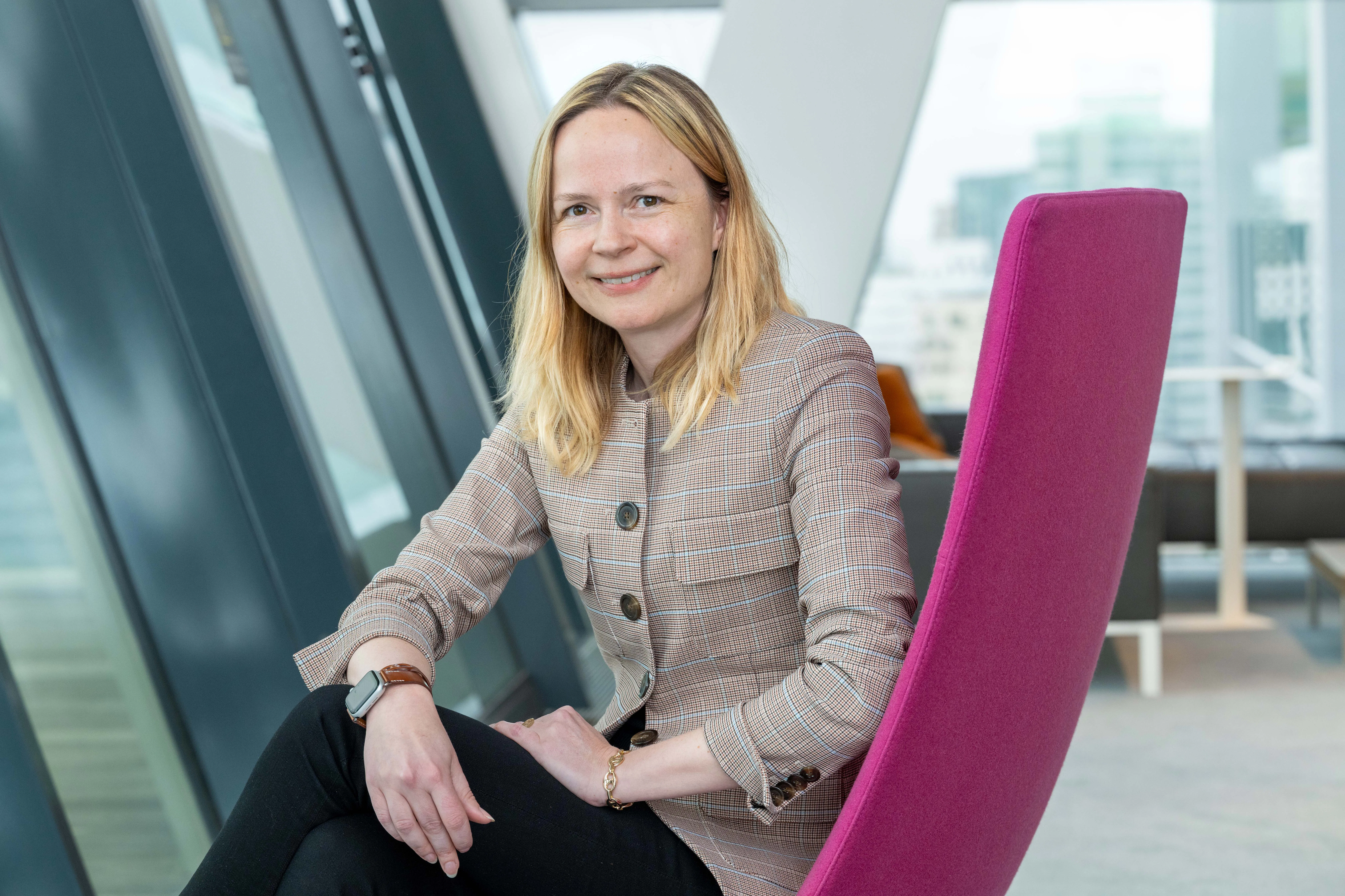 Loes Andringa (EY): “Een overgang hoeft geen ‘big bang’ te zijn. Het kan stap voor stap, product voor product. Maar dan moet de basis op orde zijn. 